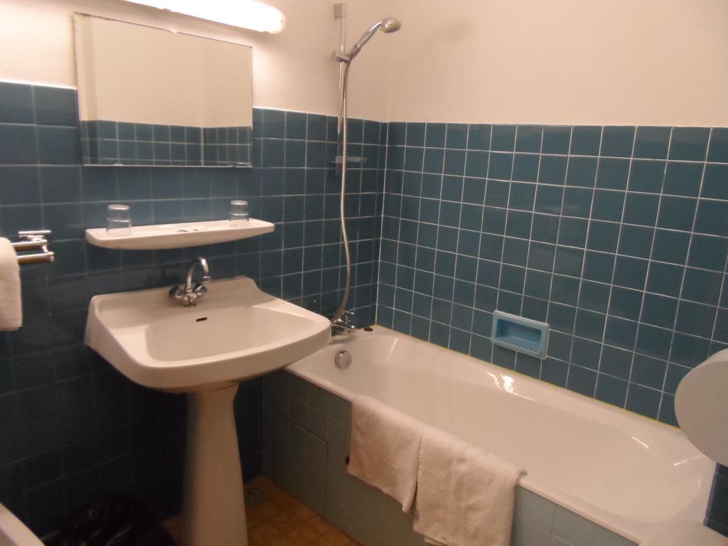 גרנובל Touring Hotel מראה חיצוני תמונה