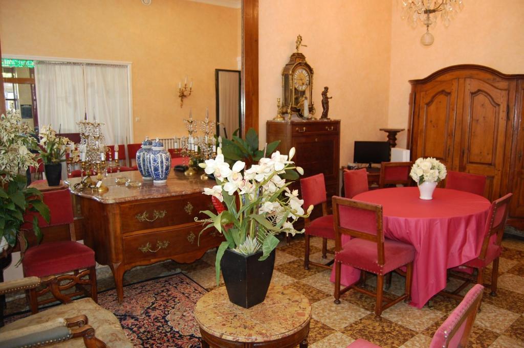 גרנובל Touring Hotel מראה חיצוני תמונה